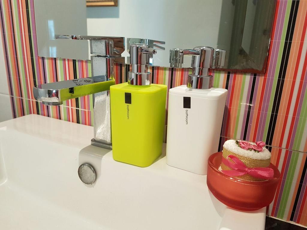 Qaiser Executive Stay East Lake Residence Kampong Bohol エクステリア 写真