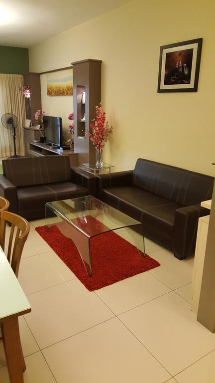 Qaiser Executive Stay East Lake Residence Kampong Bohol エクステリア 写真