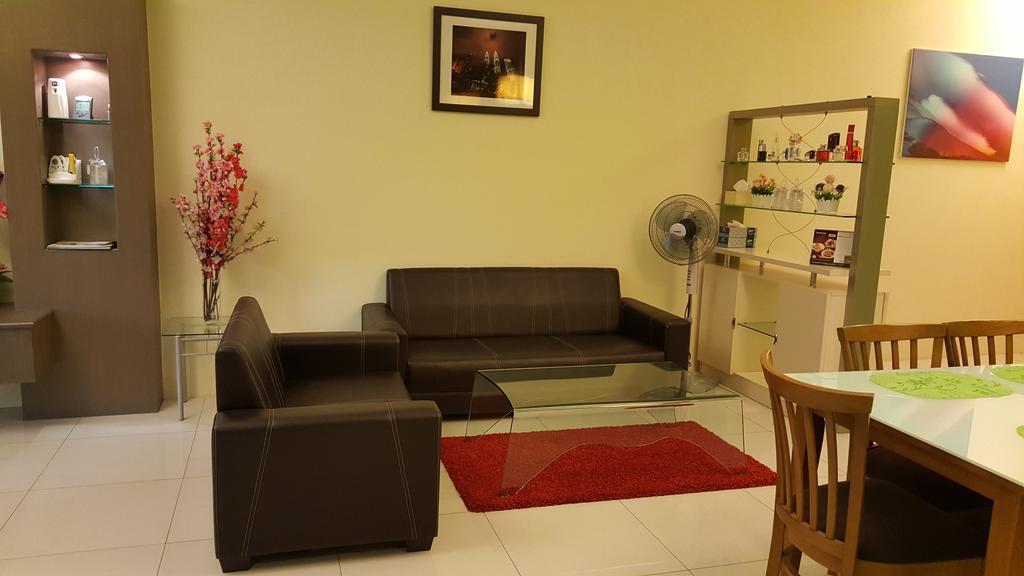 Qaiser Executive Stay East Lake Residence Kampong Bohol エクステリア 写真
