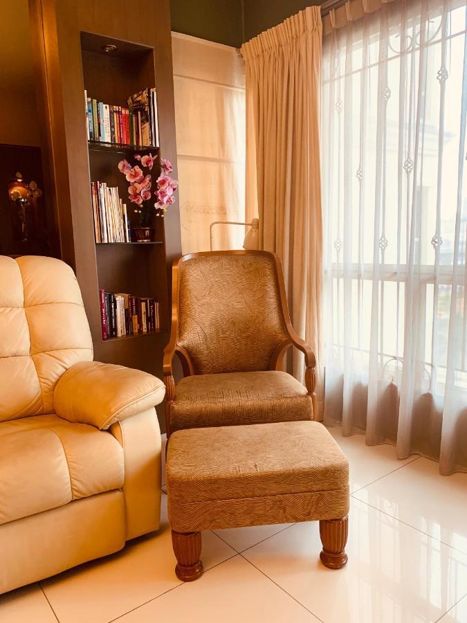 Qaiser Executive Stay East Lake Residence Kampong Bohol エクステリア 写真