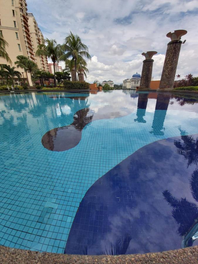 Qaiser Executive Stay East Lake Residence Kampong Bohol エクステリア 写真